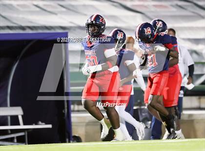 Thumbnail 3 in Sulphur Springs vs. Kimball (UIL 4A D1 Football Bi-District) photogallery.