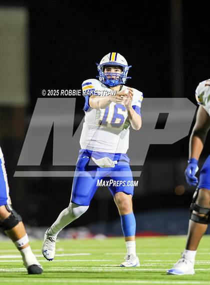Thumbnail 2 in Sulphur Springs vs. Kimball (UIL 4A D1 Football Bi-District) photogallery.
