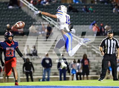 Thumbnail 3 in Sulphur Springs vs. Kimball (UIL 4A D1 Football Bi-District) photogallery.