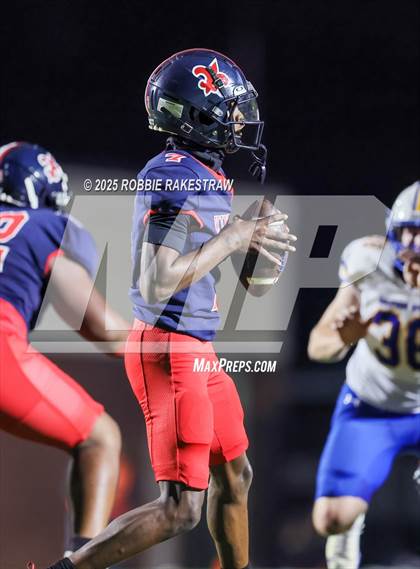 Thumbnail 3 in Sulphur Springs vs. Kimball (UIL 4A D1 Football Bi-District) photogallery.