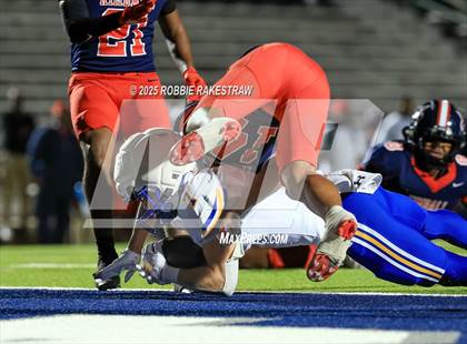 Thumbnail 1 in Sulphur Springs vs. Kimball (UIL 4A D1 Football Bi-District) photogallery.