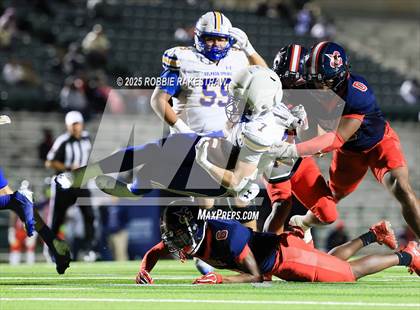 Thumbnail 2 in Sulphur Springs vs. Kimball (UIL 4A D1 Football Bi-District) photogallery.