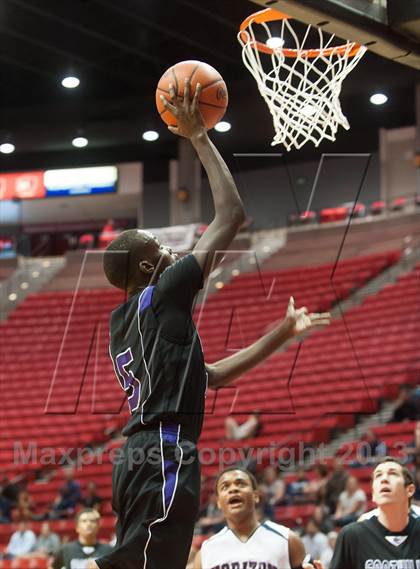 Thumbnail 1 in Foothills Christian vs Horizon (CIF SDS D5 Final) photogallery.
