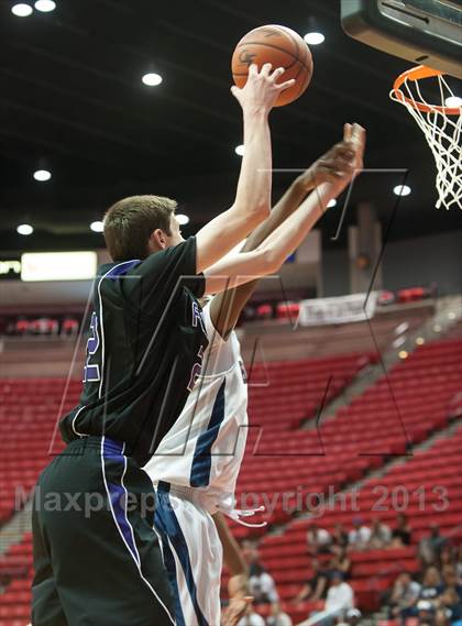 Thumbnail 3 in Foothills Christian vs Horizon (CIF SDS D5 Final) photogallery.