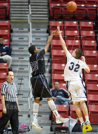 Thumbnail 2 in Foothills Christian vs Horizon (CIF SDS D5 Final) photogallery.