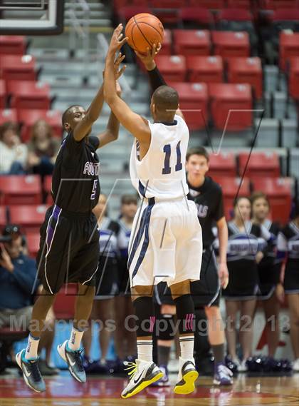 Thumbnail 1 in Foothills Christian vs Horizon (CIF SDS D5 Final) photogallery.