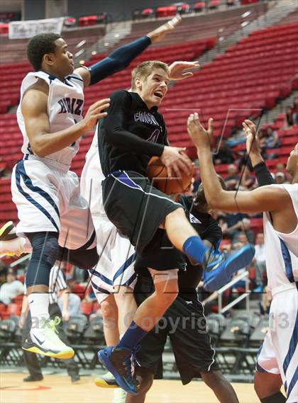 Thumbnail 1 in Foothills Christian vs Horizon (CIF SDS D5 Final) photogallery.