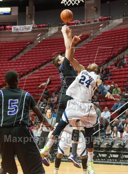 Thumbnail 1 in Foothills Christian vs Horizon (CIF SDS D5 Final) photogallery.