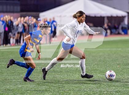 Thumbnail 1 in Carmel vs. Hamilton Southeastern (IHSAA 3A State Final) photogallery.