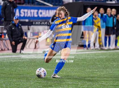 Thumbnail 1 in Carmel vs. Hamilton Southeastern (IHSAA 3A State Final) photogallery.