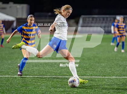 Thumbnail 3 in Carmel vs. Hamilton Southeastern (IHSAA 3A State Final) photogallery.