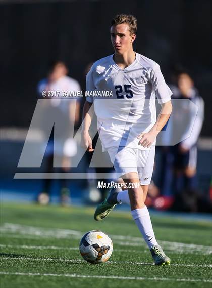 Thumbnail 3 in Chaminade vs Loyola photogallery.