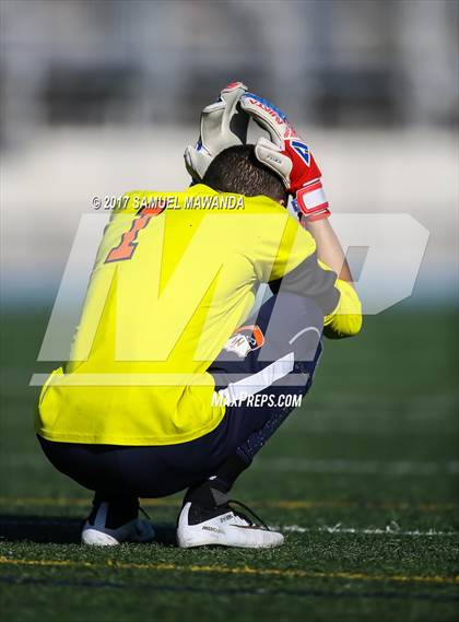 Thumbnail 1 in Chaminade vs Loyola photogallery.