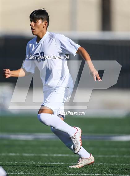 Thumbnail 3 in Chaminade vs Loyola photogallery.