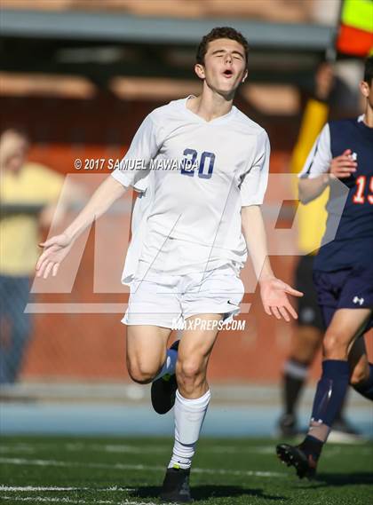 Thumbnail 1 in Chaminade vs Loyola photogallery.