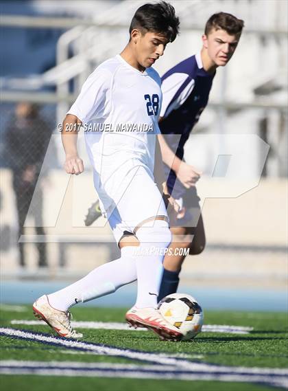 Thumbnail 3 in Chaminade vs Loyola photogallery.