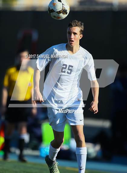 Thumbnail 3 in Chaminade vs Loyola photogallery.