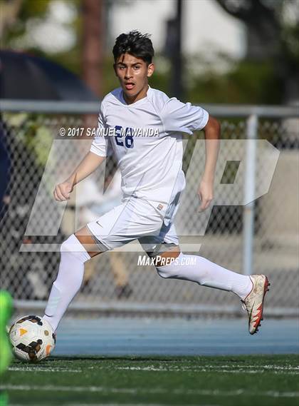 Thumbnail 2 in Chaminade vs Loyola photogallery.