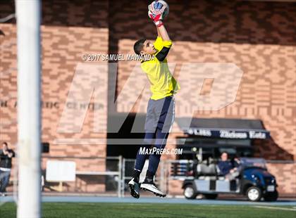 Thumbnail 3 in Chaminade vs Loyola photogallery.