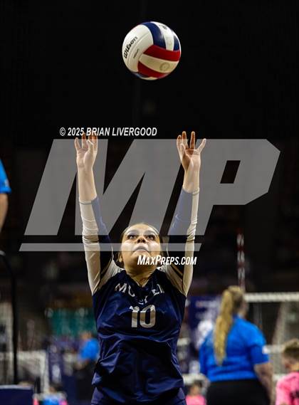 Thumbnail 1 in Mullen vs Cheyenne Mountain (CHSAA 4A Round 1) photogallery.