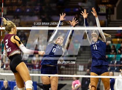 Thumbnail 3 in Mullen vs Cheyenne Mountain (CHSAA 4A Round 1) photogallery.