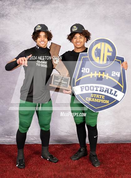 Thumbnail 1 in Lincoln (CIF State D1AA Champions) photogallery.