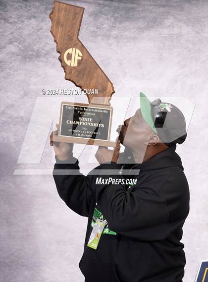 Thumbnail 2 in Lincoln (CIF State D1AA Champions) photogallery.
