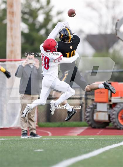 Thumbnail 3 in Fairport @ McQuaid Jesuit photogallery.