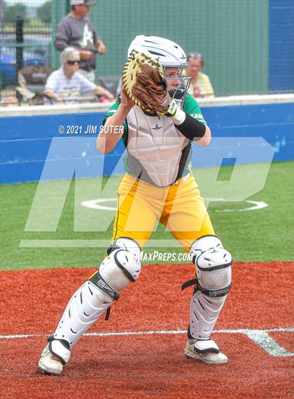 Thumbnail 1 in East Bernard vs Little River Academy (UIL 3A Regional Semifinal Playoff) photogallery.