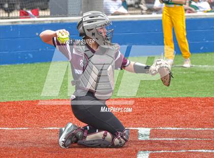 Thumbnail 2 in East Bernard vs Little River Academy (UIL 3A Regional Semifinal Playoff) photogallery.