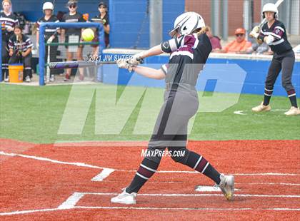 Thumbnail 3 in East Bernard vs Little River Academy (UIL 3A Regional Semifinal Playoff) photogallery.