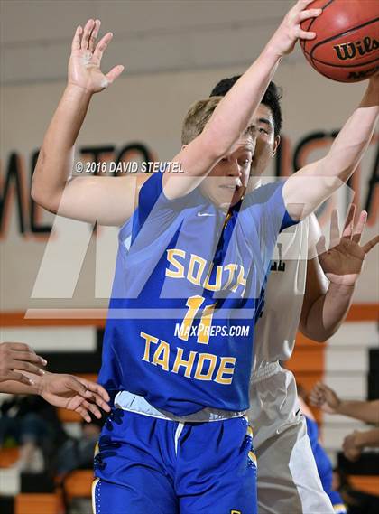 Thumbnail 1 in South Tahoe vs. Foothill (Hoops 4 the Human Fund) photogallery.