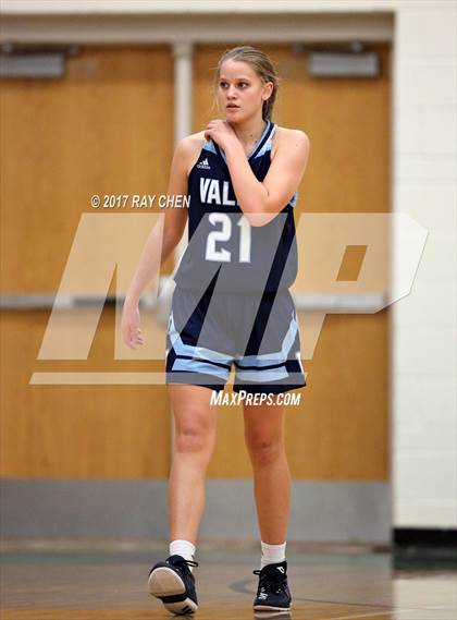 Thumbnail 2 in Valor Christian vs. ThunderRidge (Castle View/ThunderRidge Tip-Off Tourney) photogallery.