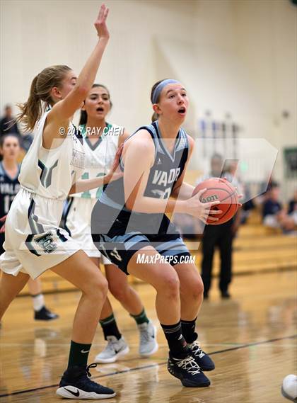 Thumbnail 2 in Valor Christian vs. ThunderRidge (Castle View/ThunderRidge Tip-Off Tourney) photogallery.