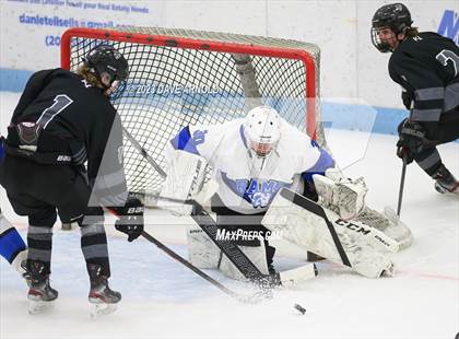 Thumbnail 2 in Cheverus/Yarmouth @ Kennebunk/Wells photogallery.