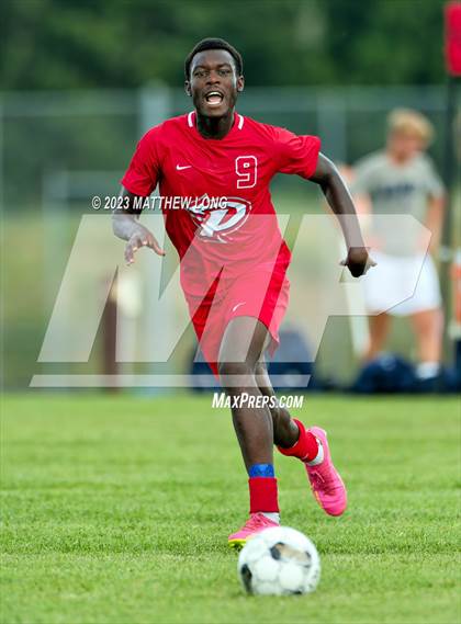 Thumbnail 3 in Pike vs Downers Grove South photogallery.