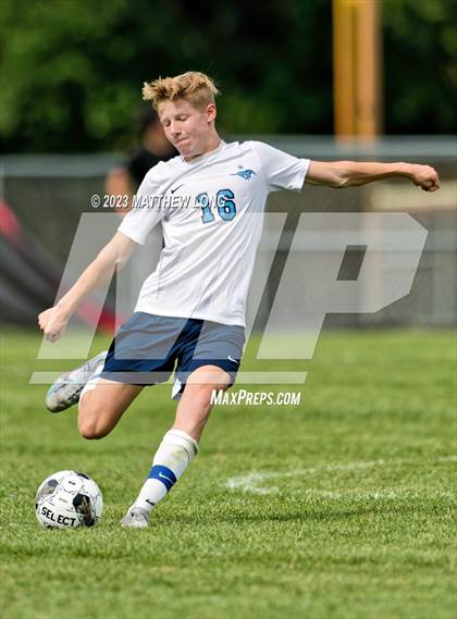 Thumbnail 2 in Pike vs Downers Grove South photogallery.