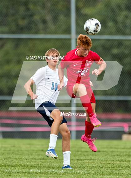 Thumbnail 2 in Pike vs Downers Grove South photogallery.