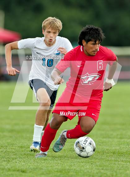 Thumbnail 1 in Pike vs Downers Grove South photogallery.