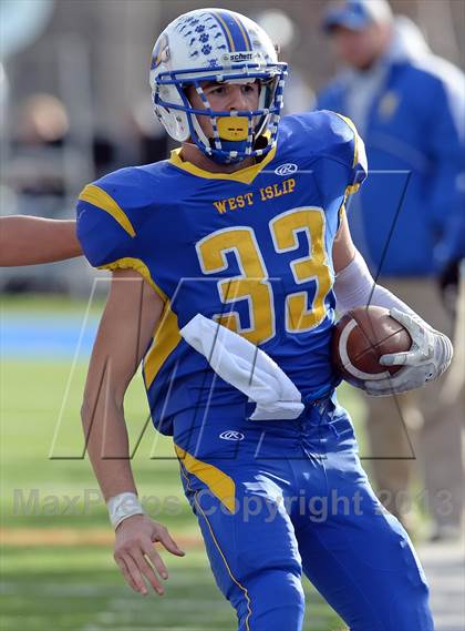 Thumbnail 1 in Newfield @ West Islip photogallery.