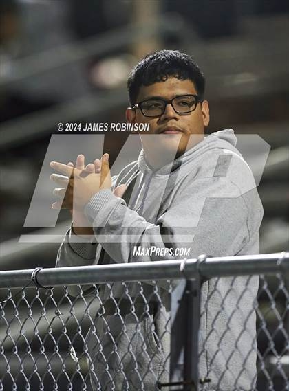 Thumbnail 1 in Stanton vs Yulee (FHSAA 4A Quarterfinal) photogallery.