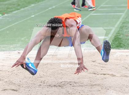 Thumbnail 3 in Bob Jenkins SCTCCCA Coaches Classic (Triple Jump & High Jump) photogallery.