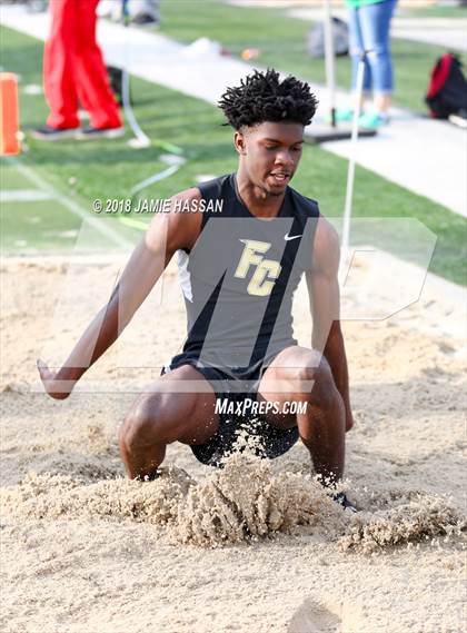 Thumbnail 2 in Bob Jenkins SCTCCCA Coaches Classic (Triple Jump & High Jump) photogallery.
