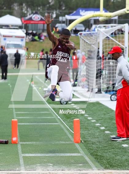Thumbnail 1 in Bob Jenkins SCTCCCA Coaches Classic (Triple Jump & High Jump) photogallery.