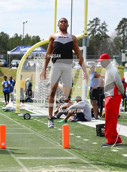 Thumbnail 3 in Bob Jenkins SCTCCCA Coaches Classic (Triple Jump & High Jump) photogallery.
