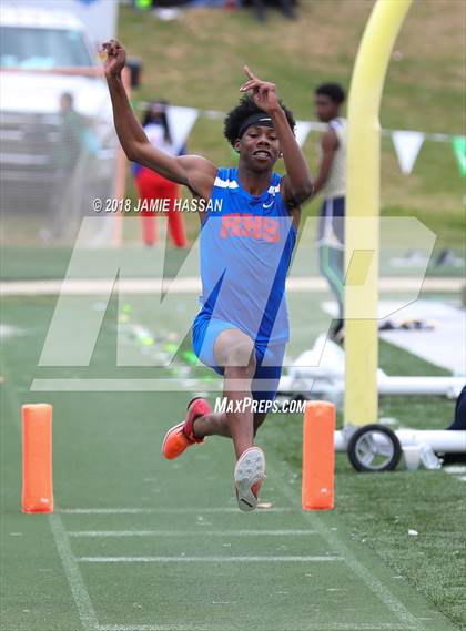 Thumbnail 1 in Bob Jenkins SCTCCCA Coaches Classic (Triple Jump & High Jump) photogallery.