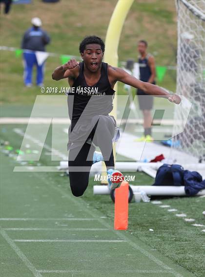 Thumbnail 3 in Bob Jenkins SCTCCCA Coaches Classic (Triple Jump & High Jump) photogallery.