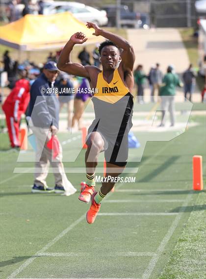 Thumbnail 2 in Bob Jenkins SCTCCCA Coaches Classic (Triple Jump & High Jump) photogallery.