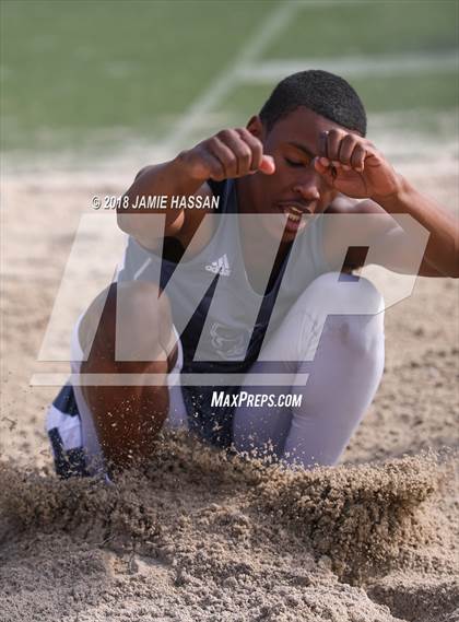 Thumbnail 1 in Bob Jenkins SCTCCCA Coaches Classic (Triple Jump & High Jump) photogallery.