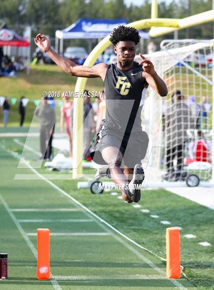 Thumbnail 2 in Bob Jenkins SCTCCCA Coaches Classic (Triple Jump & High Jump) photogallery.